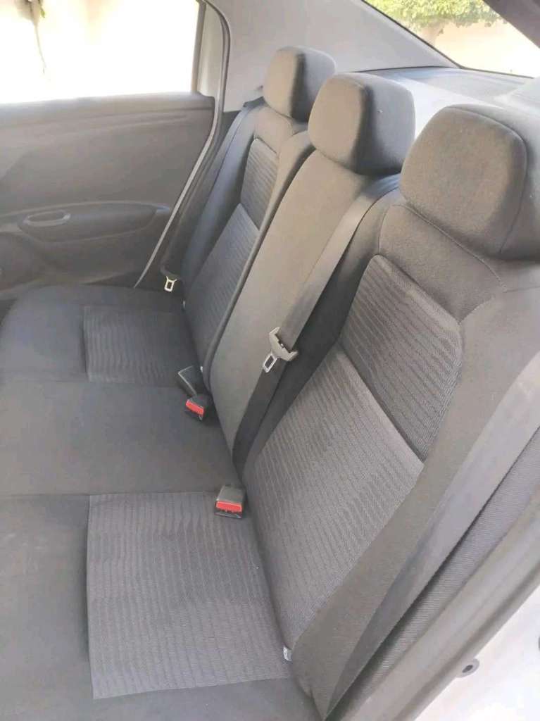 PEUGEOT 301 PREMIÈRE MAIN EN ÉTAT NEUF 