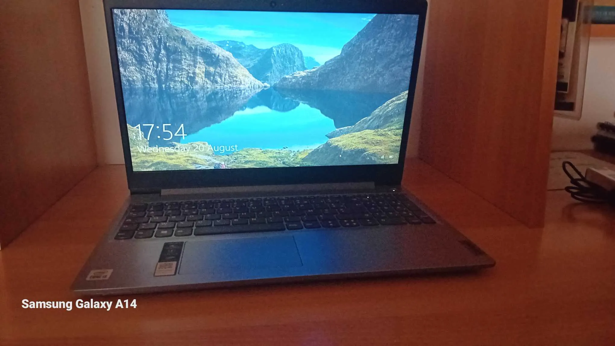 Lenovo ideapad 3