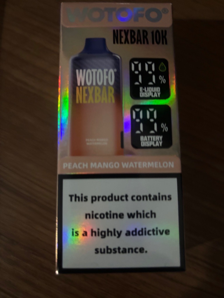 Deux vapes jetables cahetées 