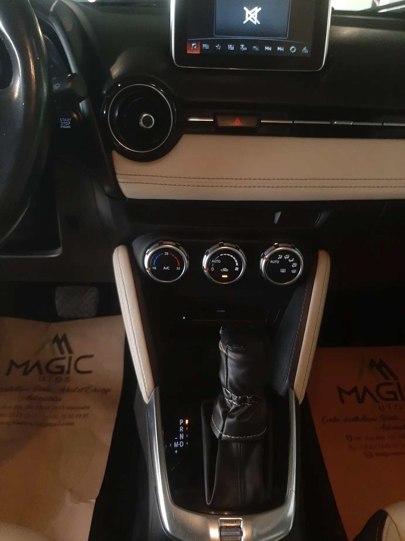MAZDA 2