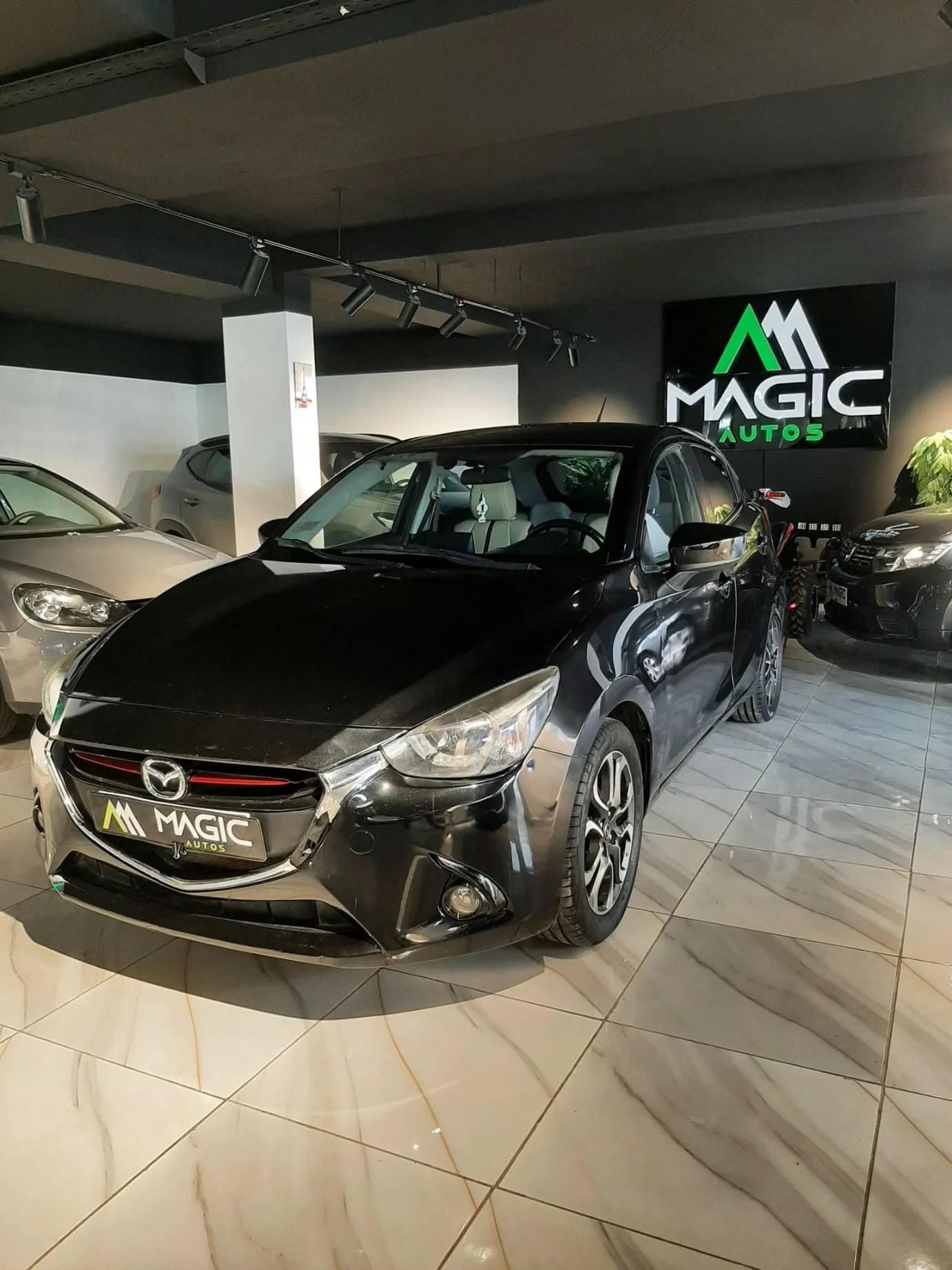 MAZDA 2