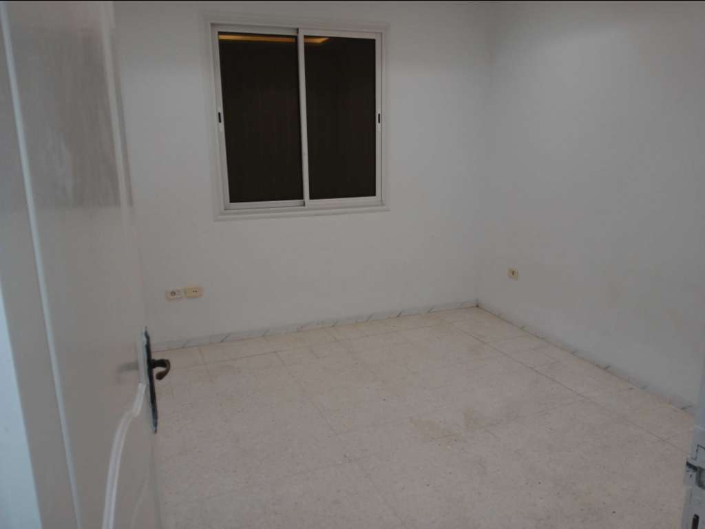 Maison a akouda  Spacieux S+4 en Rez-de-Chaussée - À Louer