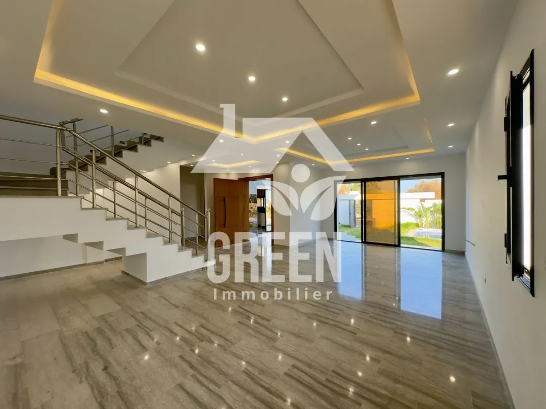 VILLA " STRELITZIA "