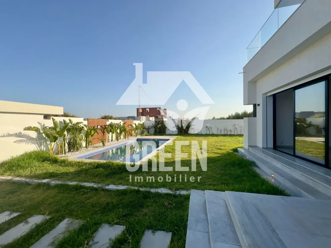 VILLA " STRELITZIA "