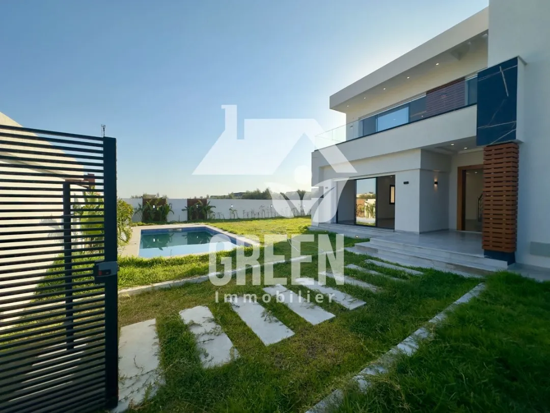 VILLA " STRELITZIA "