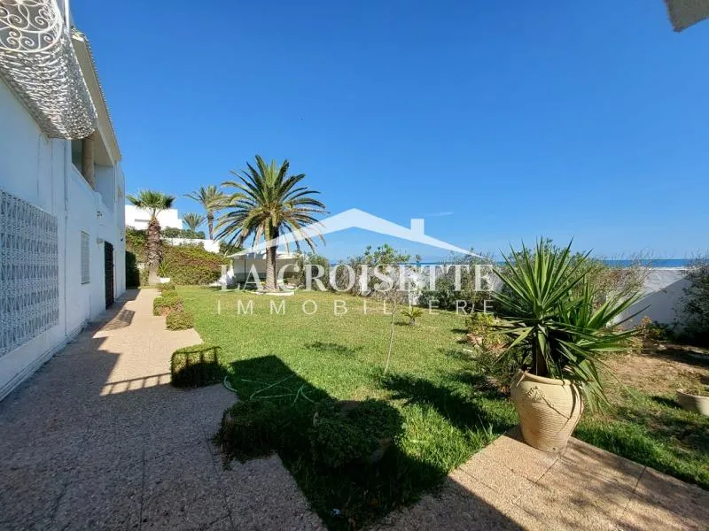 Duplex s1 meublé pieds dans l'eau à La Marsa MDL0702
