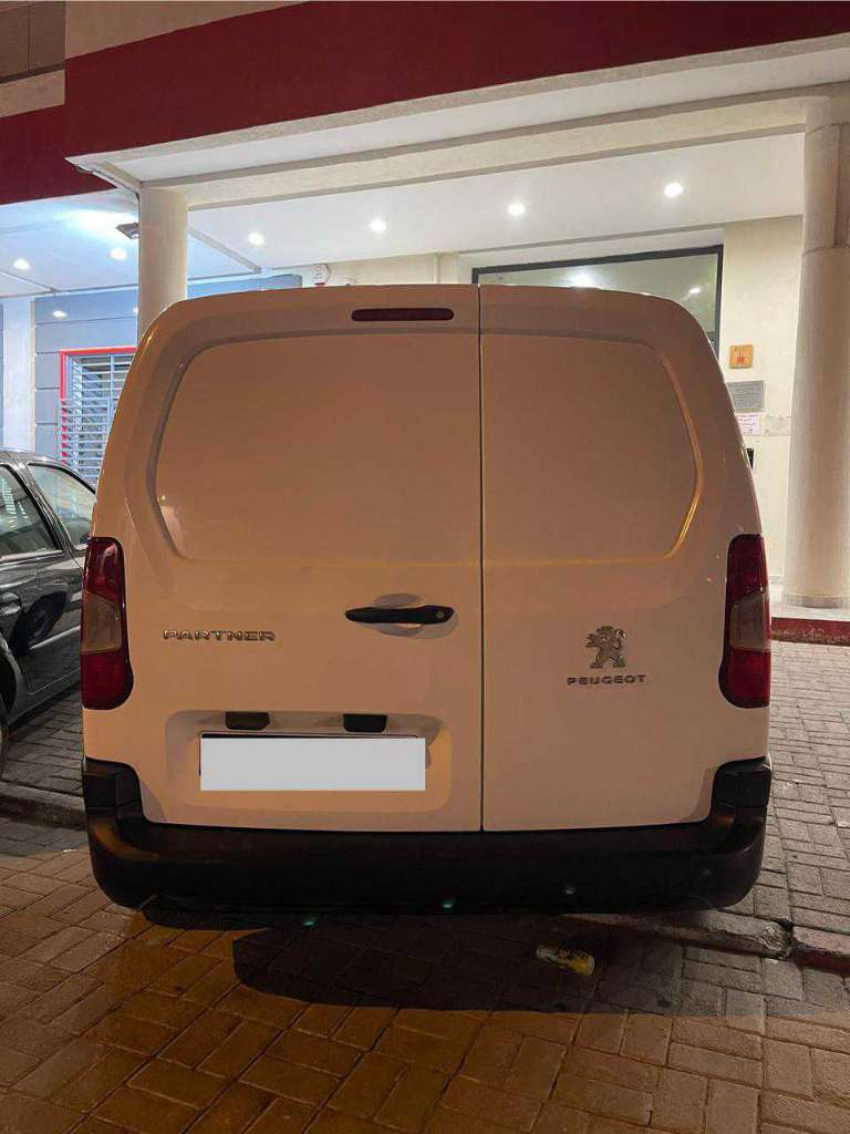 Peugeot partner k9