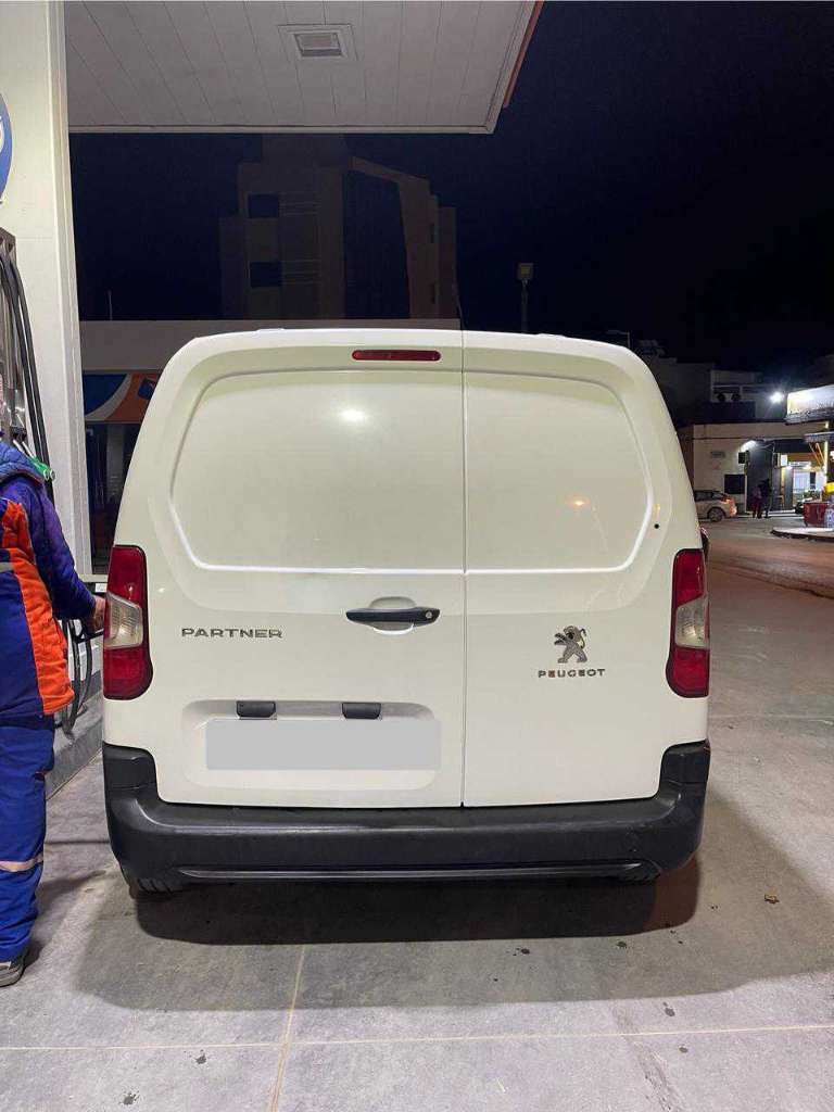 Peugeot partner k9