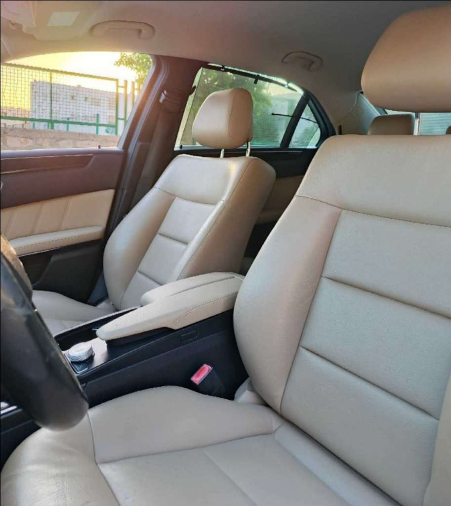 🚘 mercedes E 200