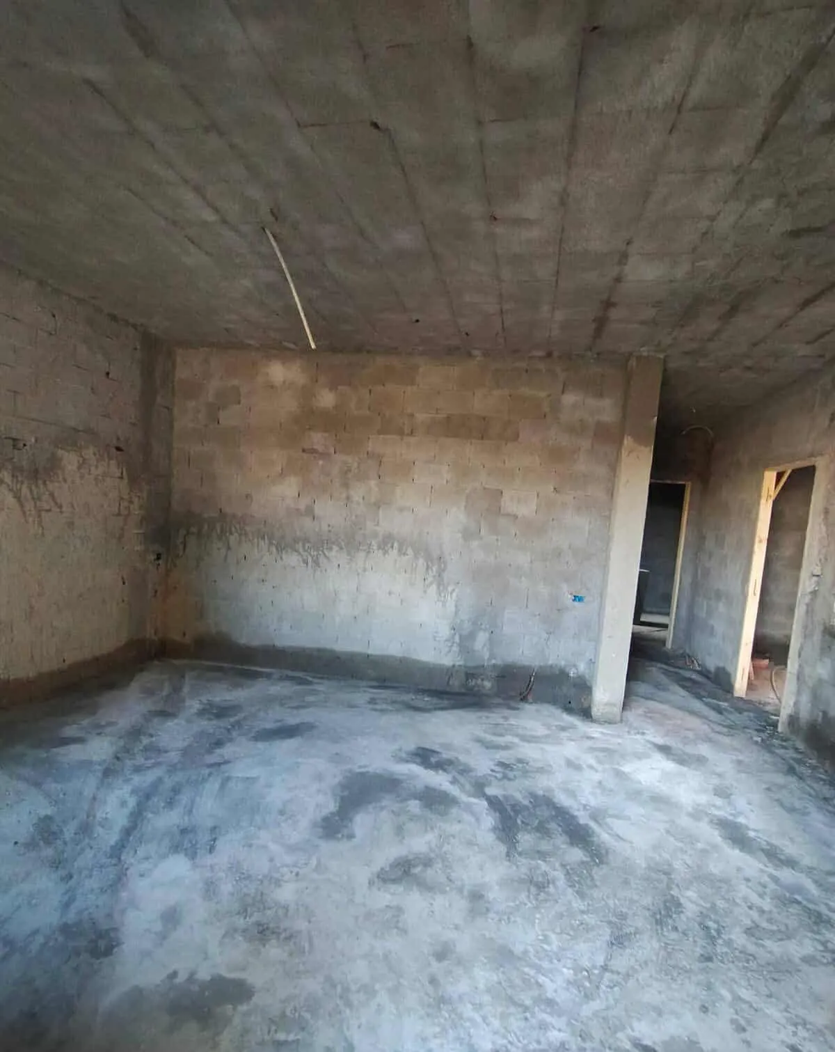 للبيع منزل مستقل في طور الانجاز نسلموه جاهز للسكن في الشاطئ القبلي الهوارية