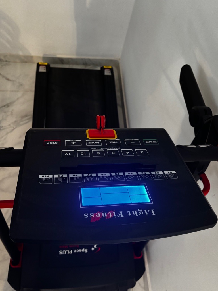 Tapis de course Space Plus / Room Mate – Neuf, presque jamais utilisé