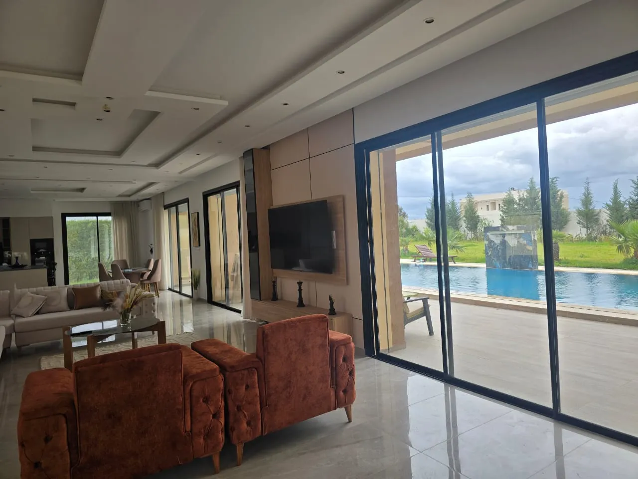 Magnifique villa avec piscine à RMILA pré Mall of Sousse