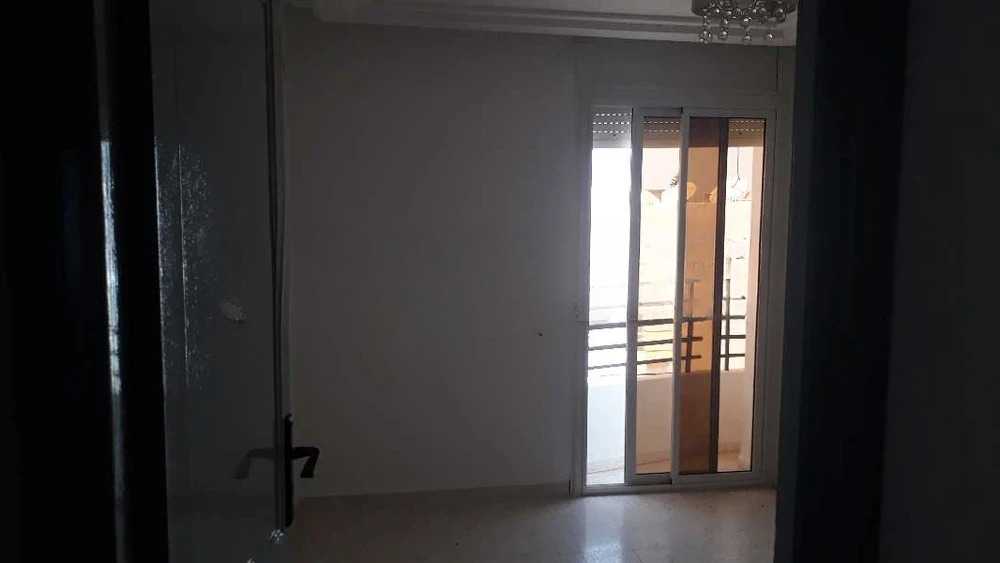 A louer appartement S+2 au deuxième étage située a khzema 