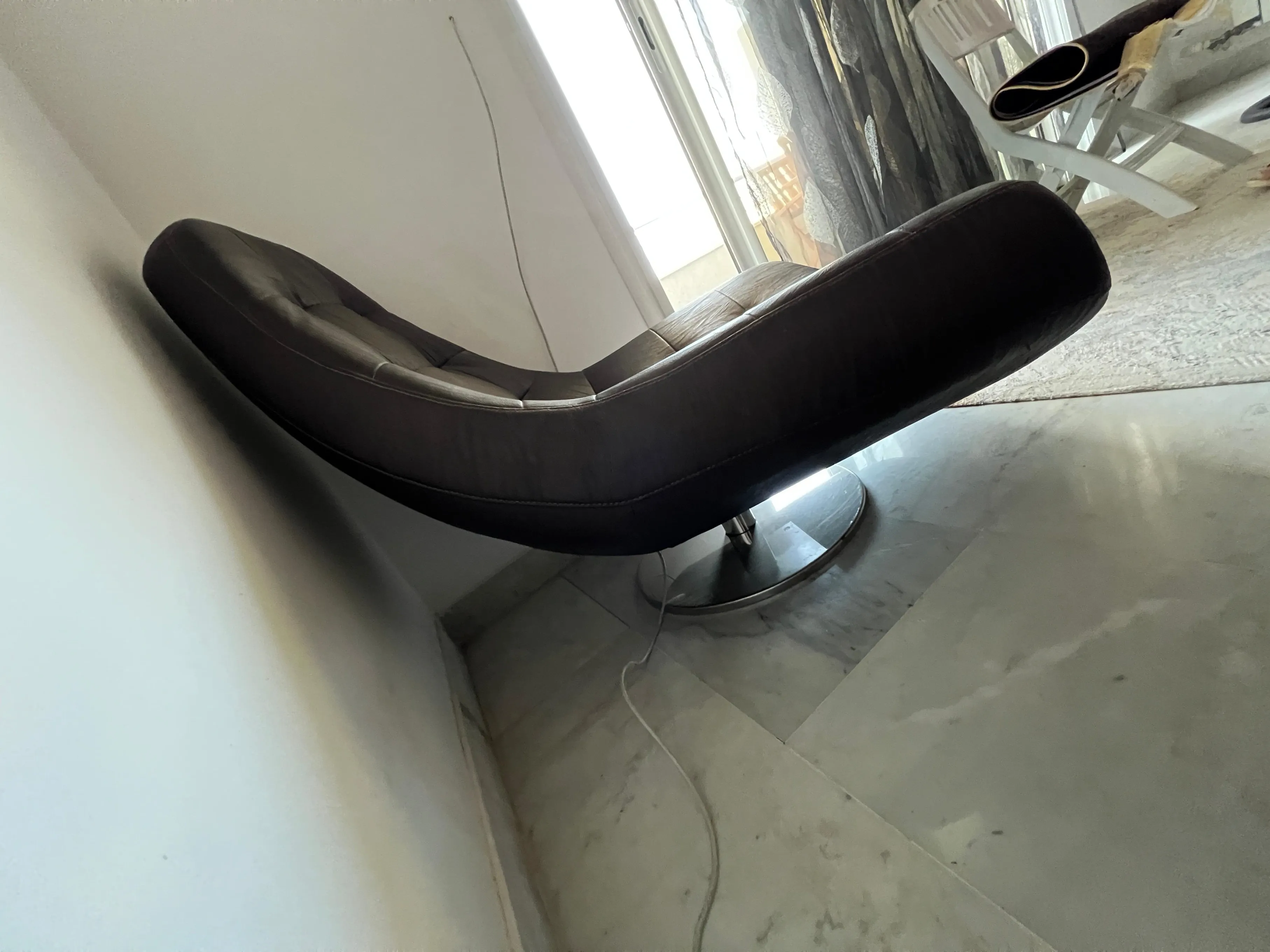 Fauteuil design 1 place / contactez : 23234201