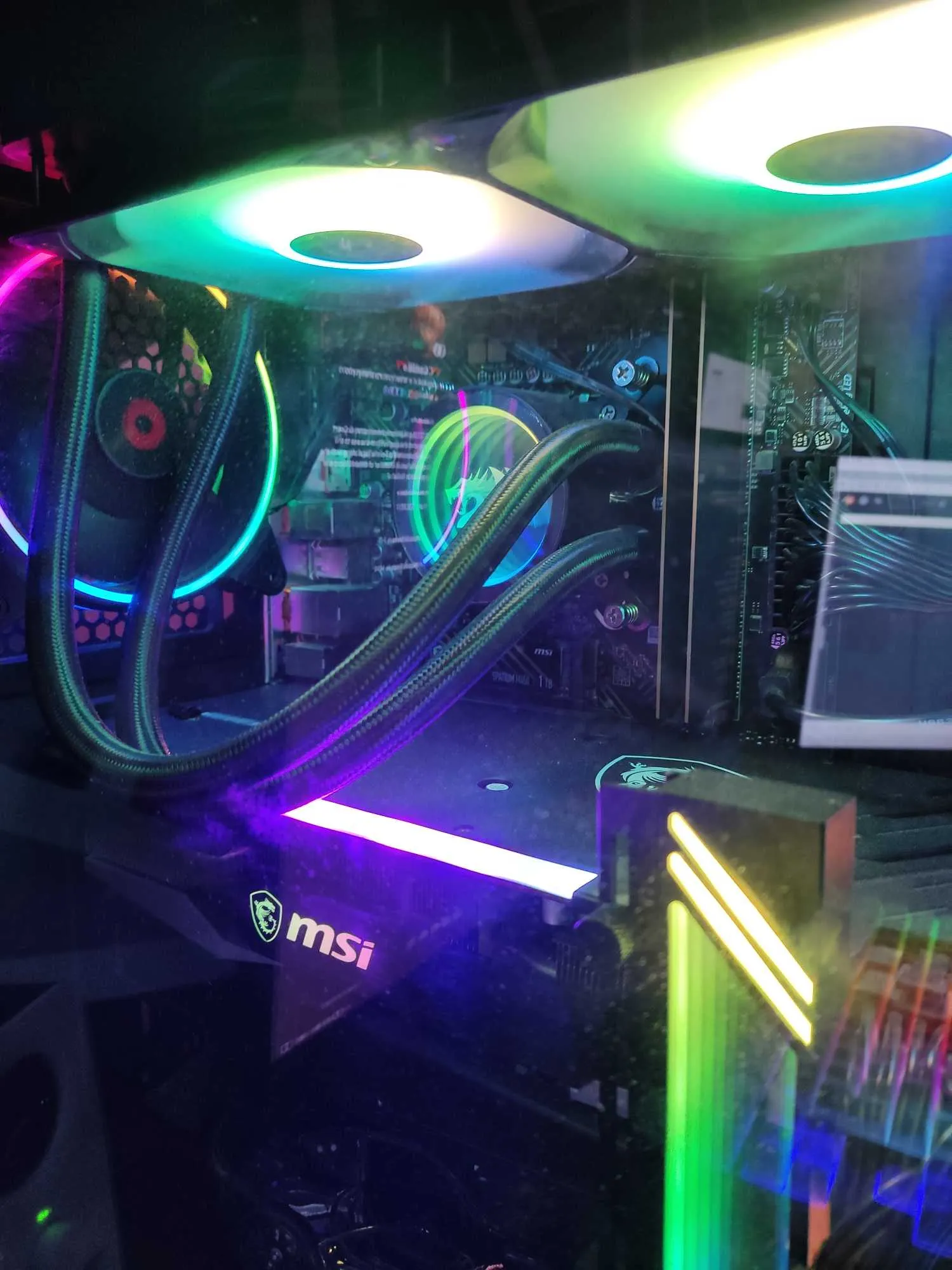 REDRAGON 240 CCW-3011 ARGB (intel/Amd)