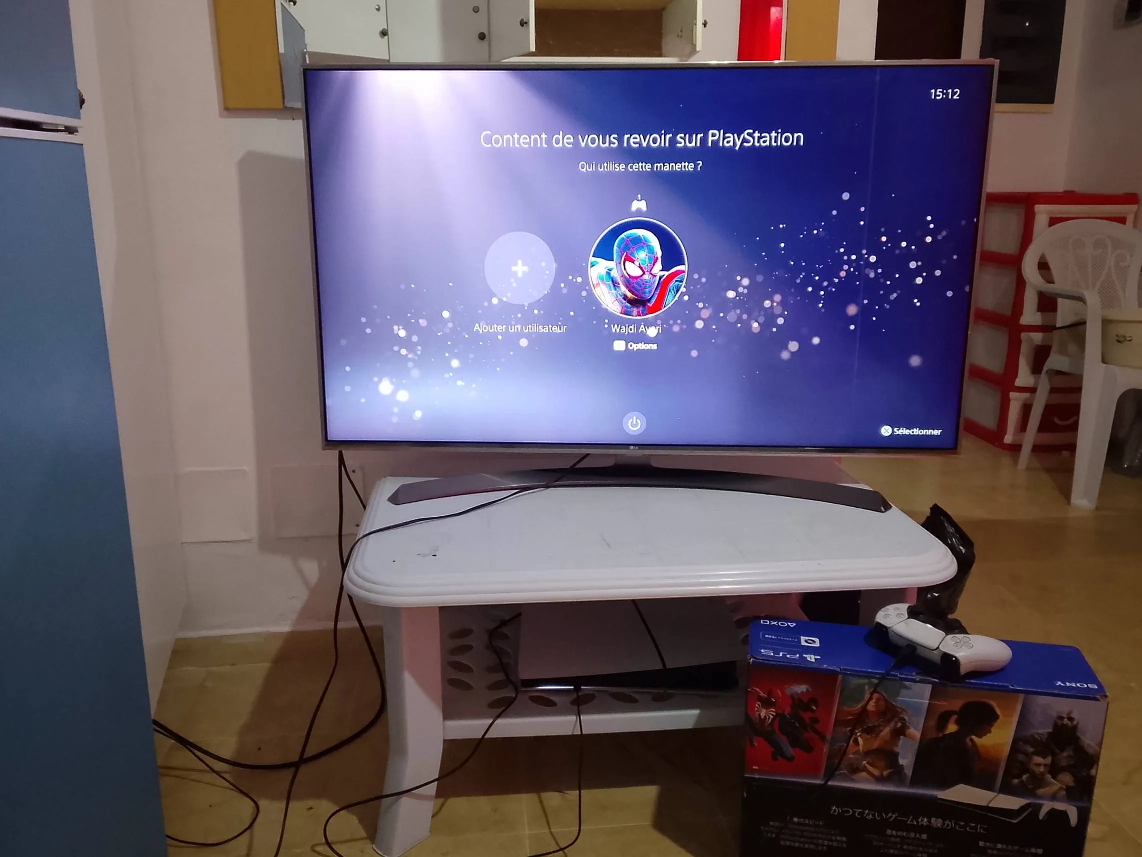 PS5 a vendre avec une manette prix 1300 mawjoud f soussa 50858251