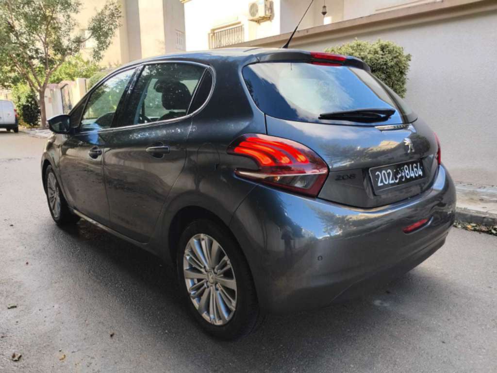 PEUGEOT 208 SÉRIE SPÉCIALE CITY TRÈS PROPRE