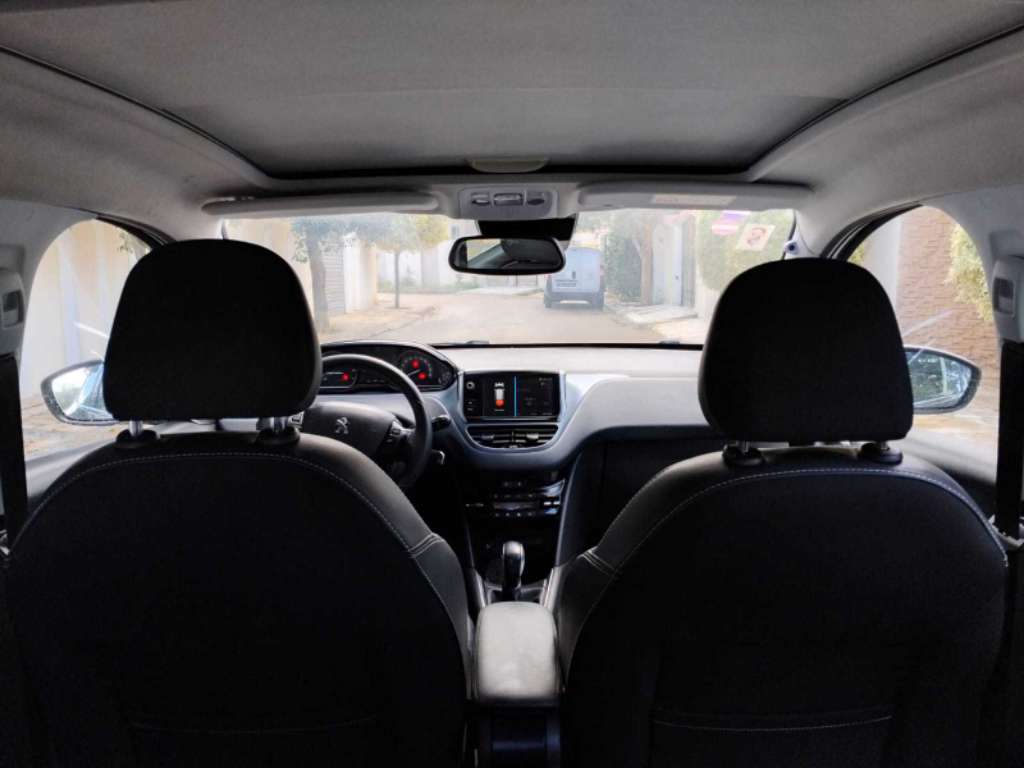 PEUGEOT 208 SÉRIE SPÉCIALE CITY TRÈS PROPRE