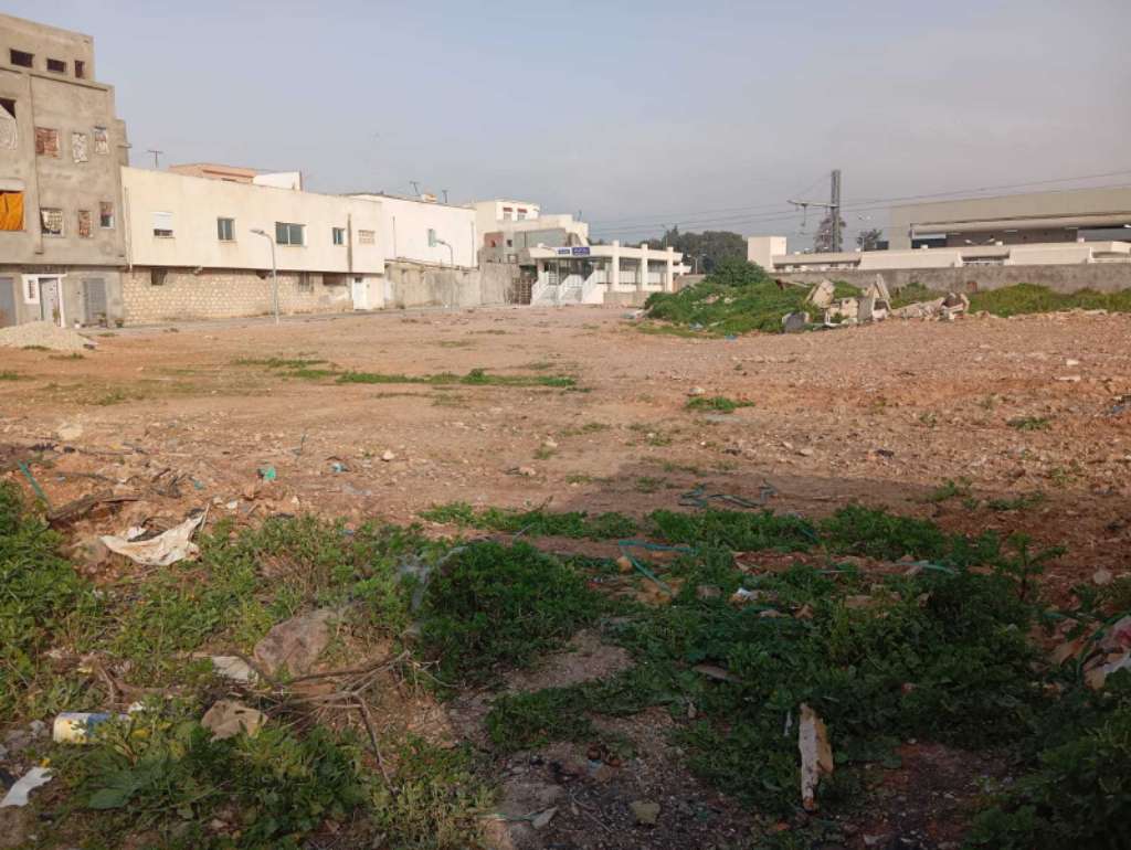 TErrain constructible de3454m² a cité el amal denden