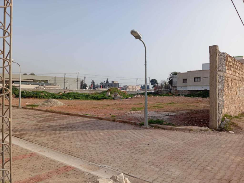 TErrain constructible de3454m² a cité el amal denden