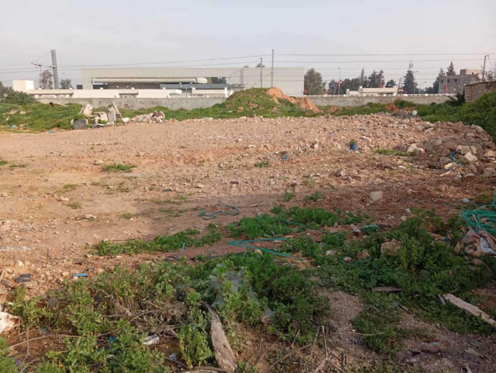TErrain constructible de3454m² a cité el amal denden