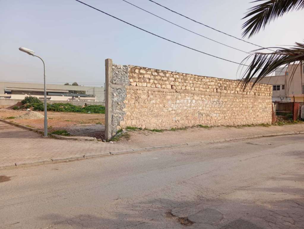 TErrain constructible de3454m² a cité el amal denden