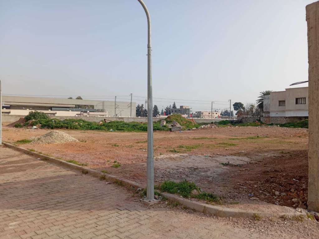 TErrain constructible de3454m² a cité el amal denden