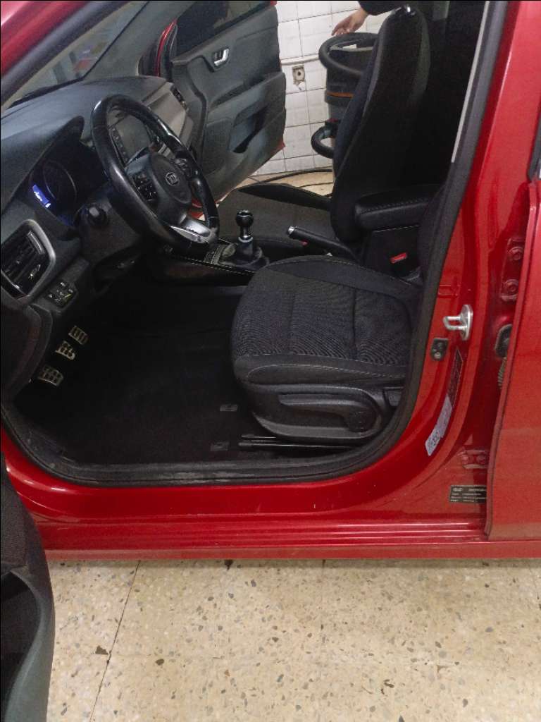 À vendre kia RIO prestige essence 2019