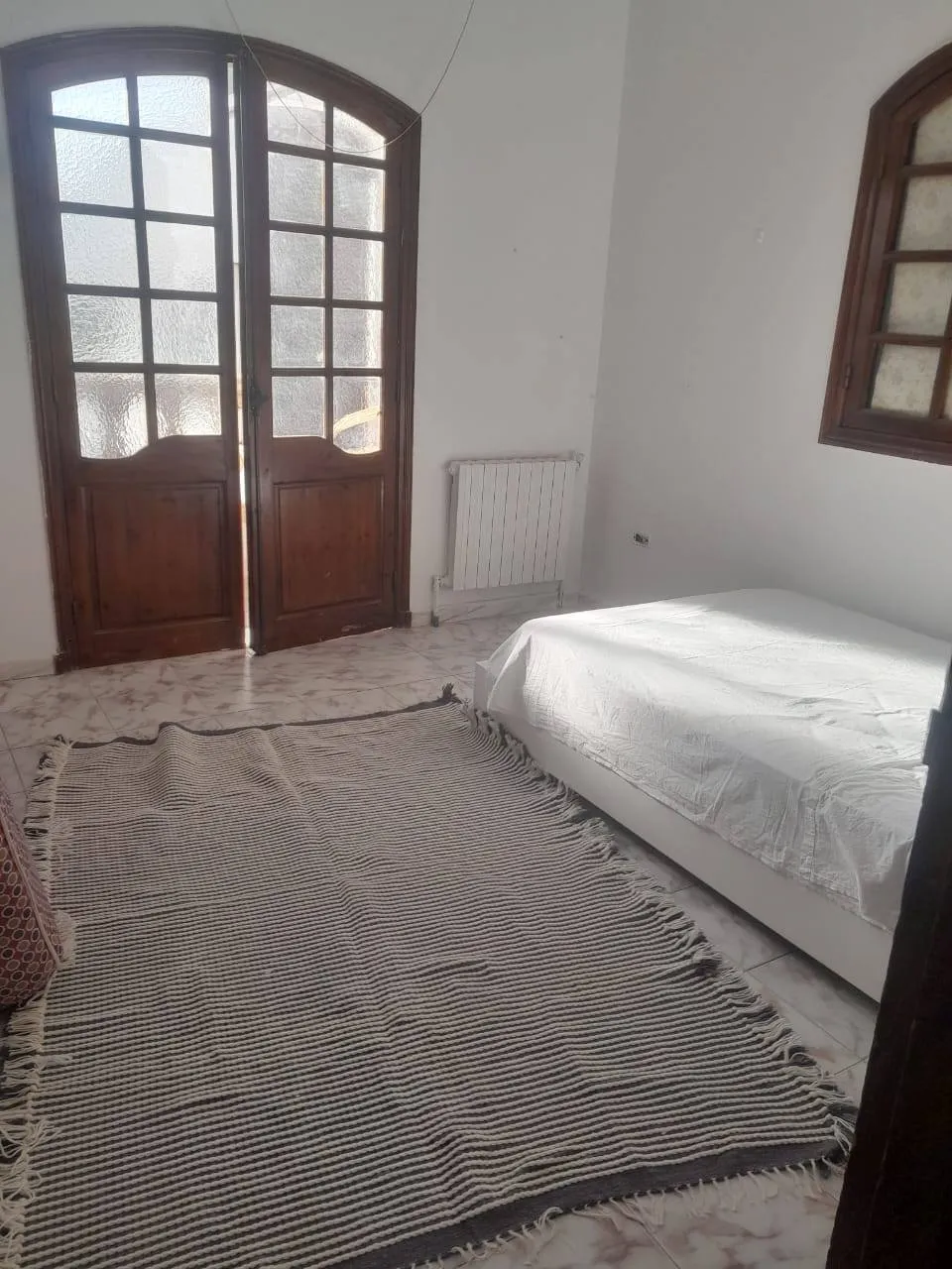 jolie etage de villa s+4 a louer 