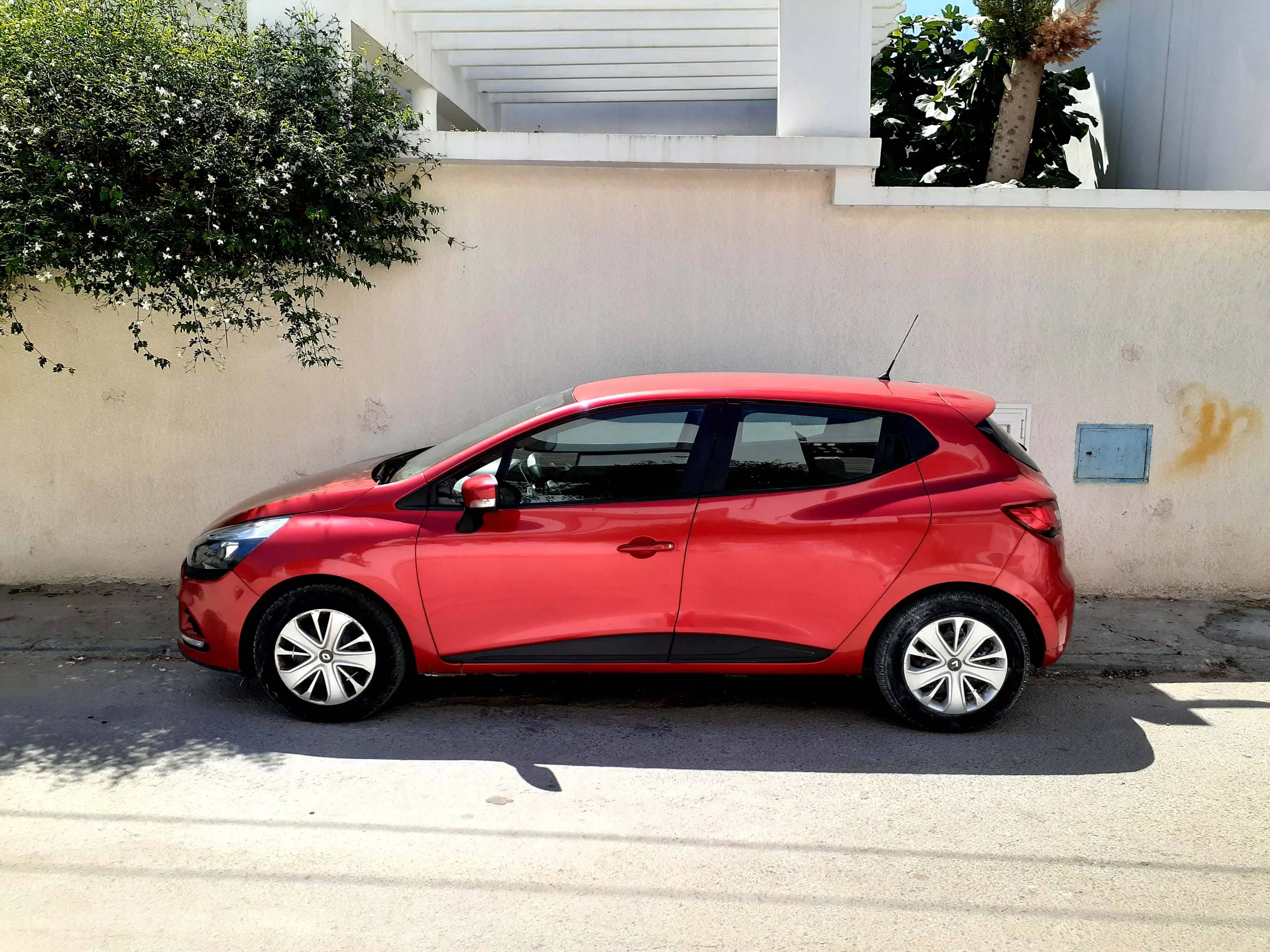 RENAULT CLIO 4 première main série 203