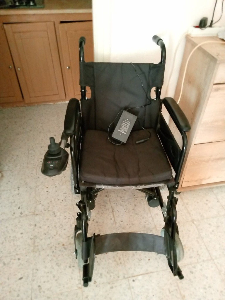 A vendre chaise electrique pliable 