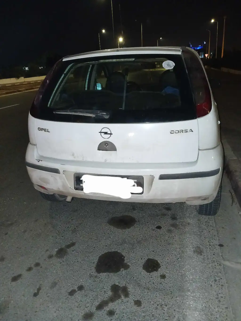 A vendre une voiture état neuf 5 place prix négo