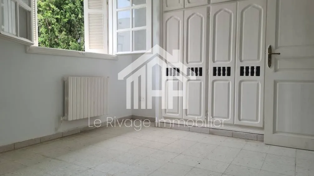un étage de villa