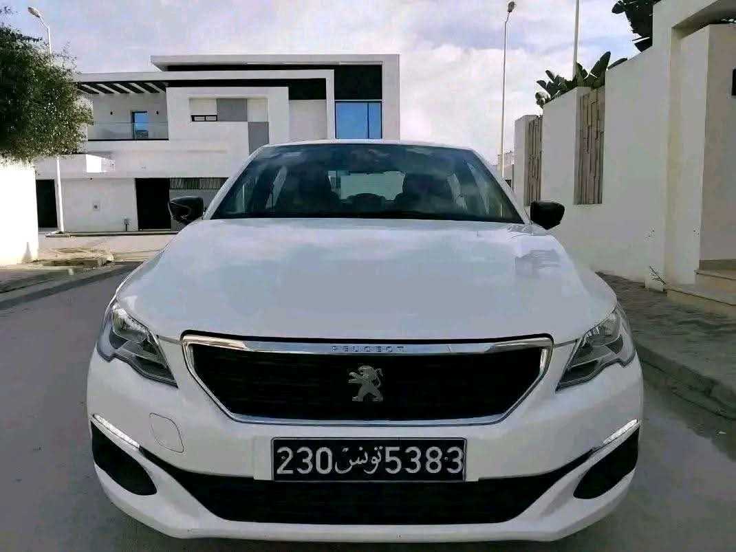 PEUGEOT 301 PREMIÈRE MAIN EN TRÈS BON ÉTAT