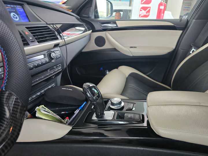 BMW X6 DIESEL 3L moteur M57⛔️

✨️On accepte l échange des voitures 
15cv /diesel/