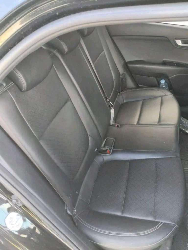 KIA RIO PRESTIGE PREMIÈRE MAIN EN EXCELLENT ÉTAT 