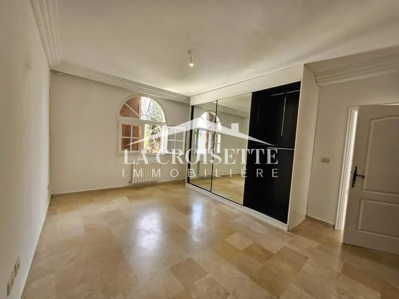 Villa s4 avec piscine à La Soukra MVV0426