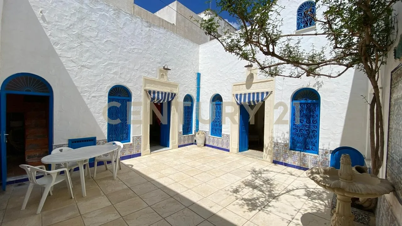 À vendre une maison de style arabesque au centre ville de Nabeul