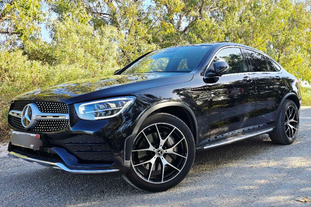 Une belle mercedes glc 300 e essence hybrid full état importée de allmagne fin serie