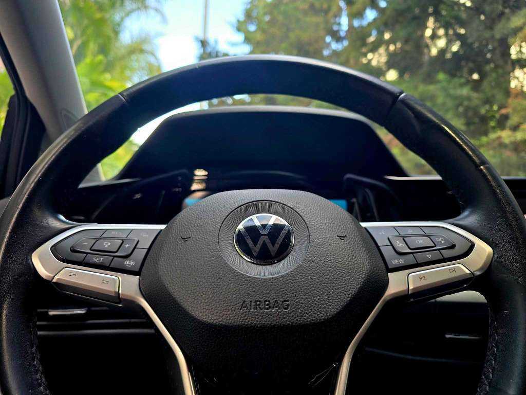 Volkswagen Golf8 essence 2022 🚘
                        🔁 on accepte l échange des voitures
 