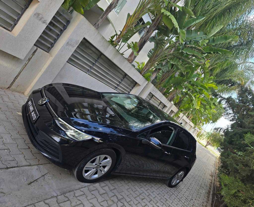 Volkswagen Golf8 essence 2022 🚘
                        🔁 on accepte l échange des voitures
 