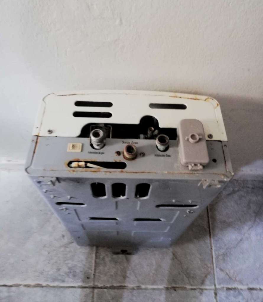 Chauffeau 10 litres ممكن التوصيل 