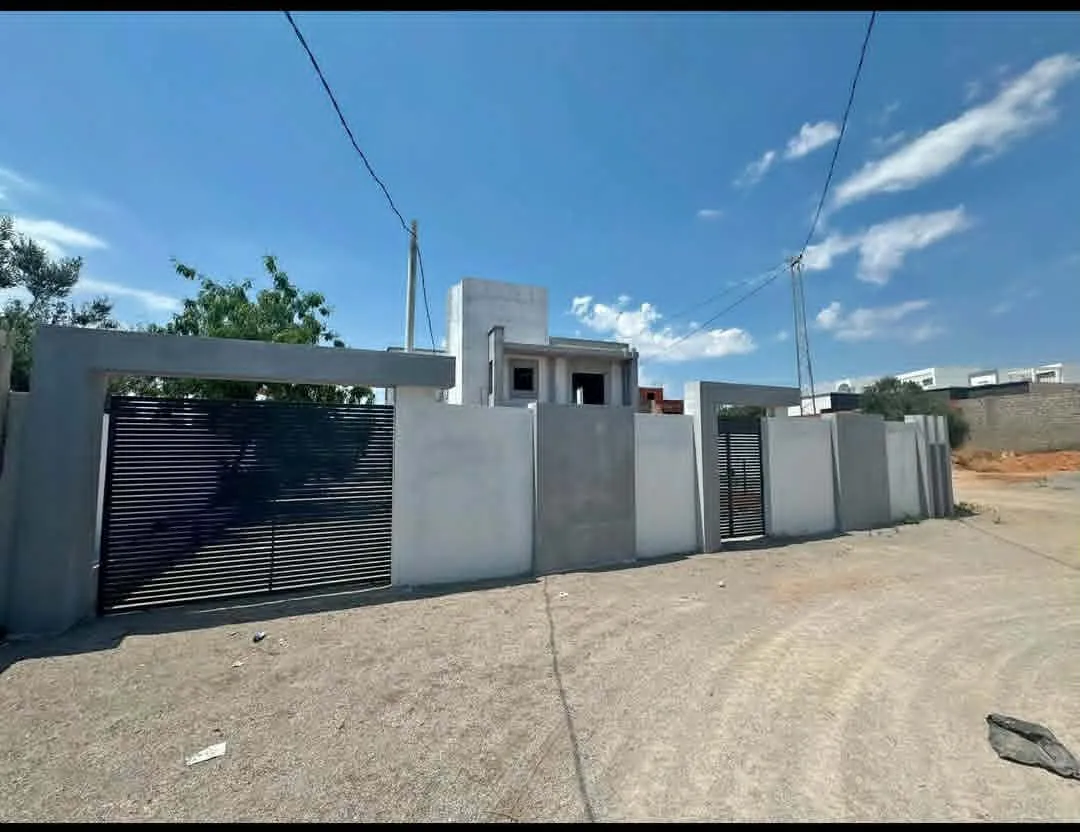 villa de 700m à hammamet sud 99202001