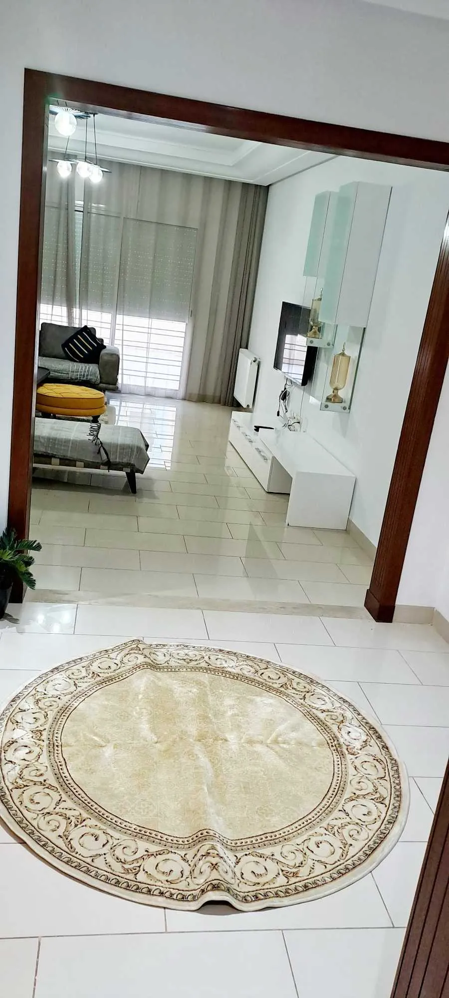 Particulier L S4 meublé Neuf pour étranger à l'année 