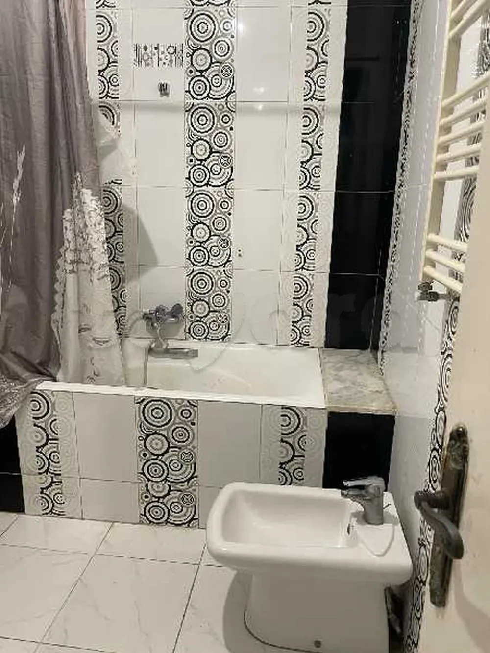 étage villa s+2 meublé situé à Menzah 8