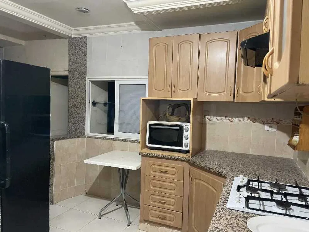 étage villa s+2 meublé situé à Menzah 8