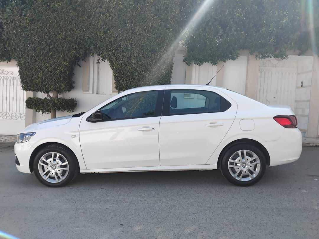 PEUGEOT 301 PREMIÈRE MAIN TRÈS PROPRE 