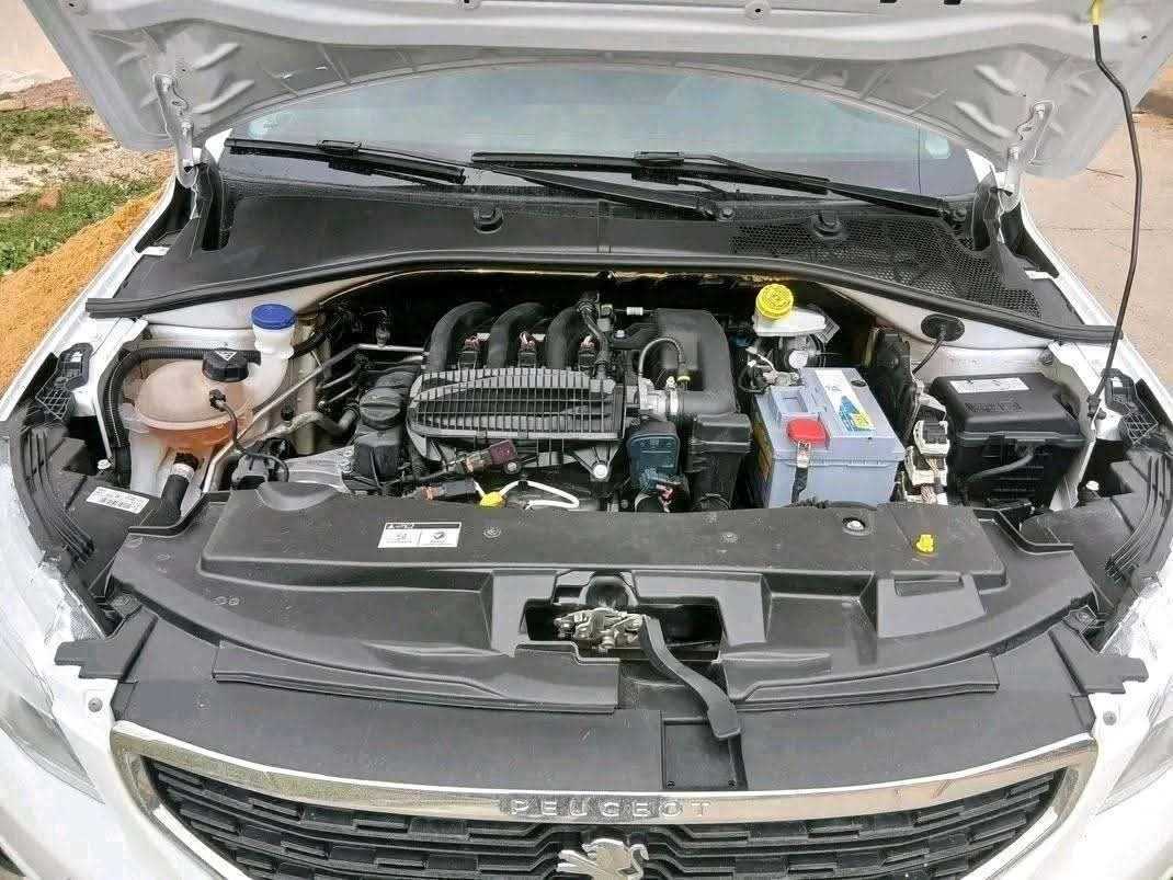 PEUGEOT 301 PREMIÈRE MAIN TRÈS PROPRE 