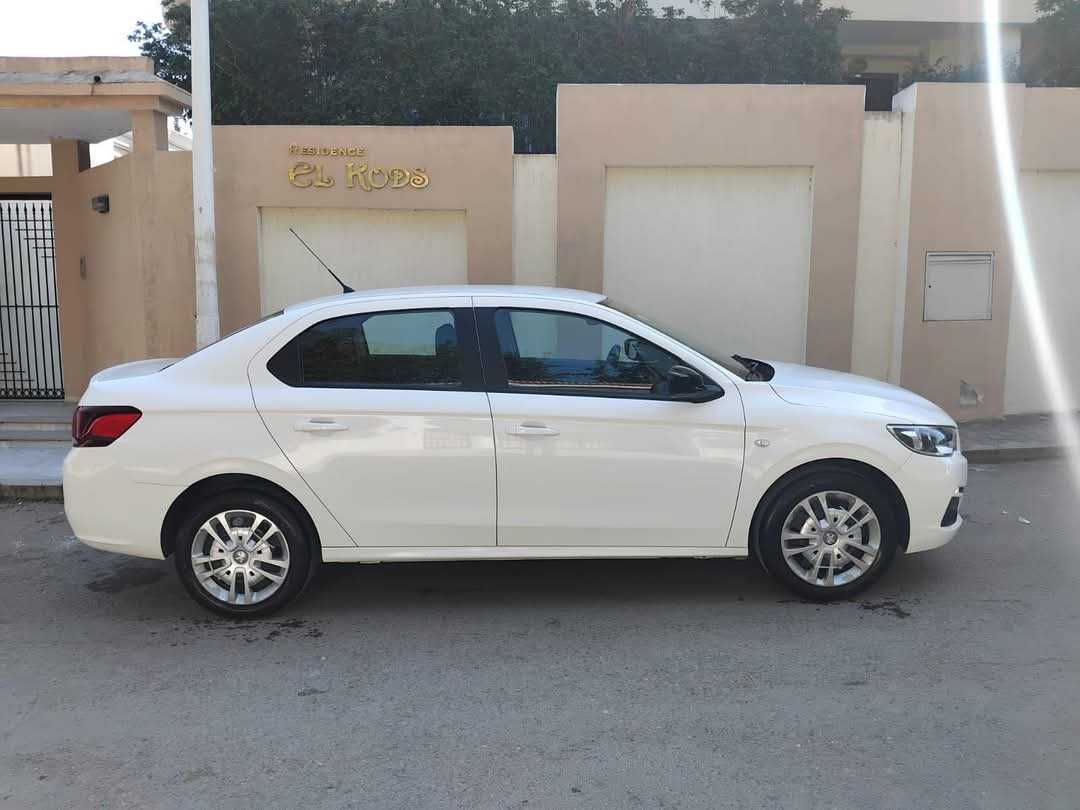 PEUGEOT 301 PREMIÈRE MAIN TRÈS PROPRE 