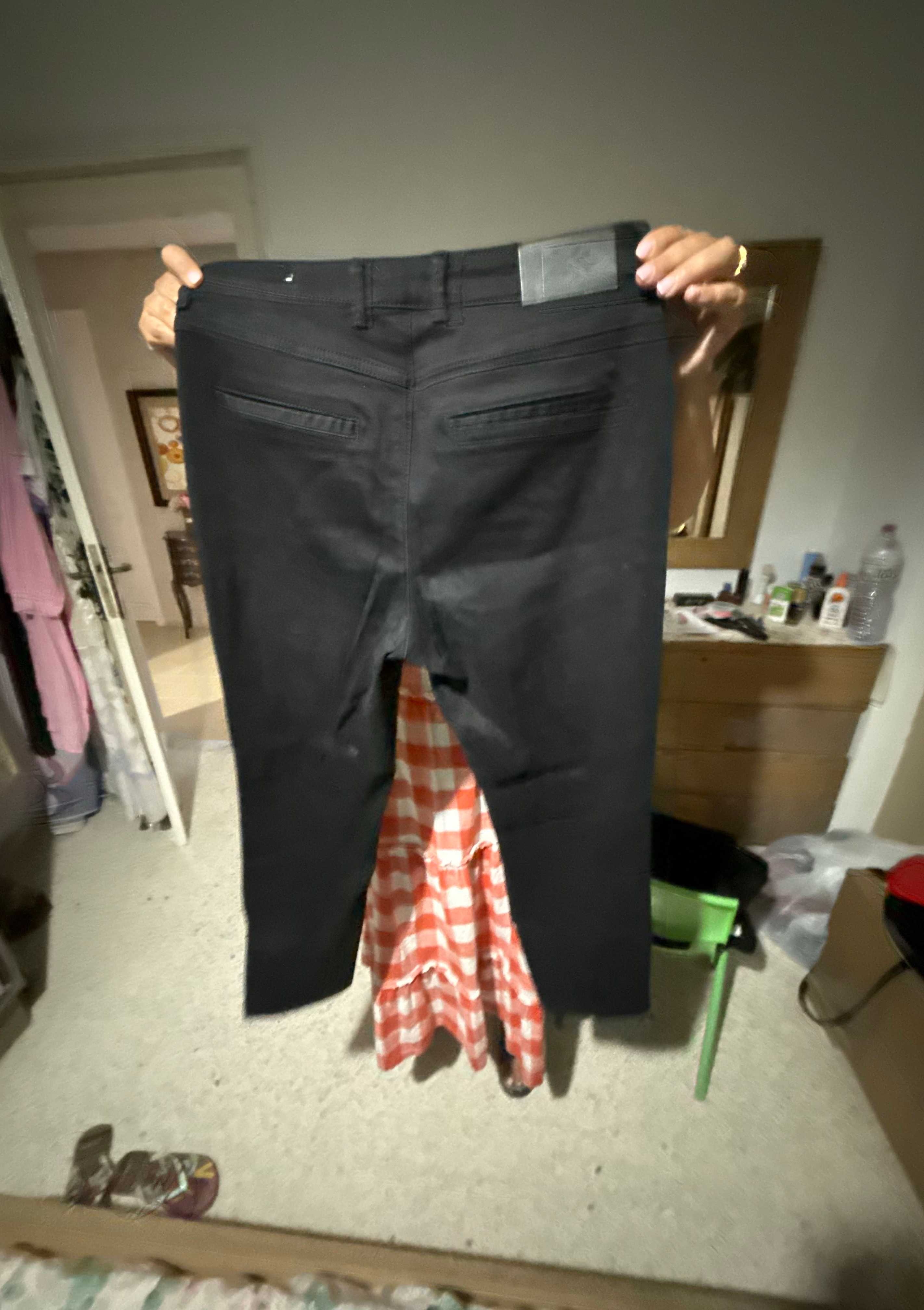Pantalon noire